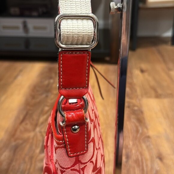 Coach Cherry Red Signature Swing Pleated F42835 Crossbody/Shoulder/Waist Bag NWT - Picture 4 of 16